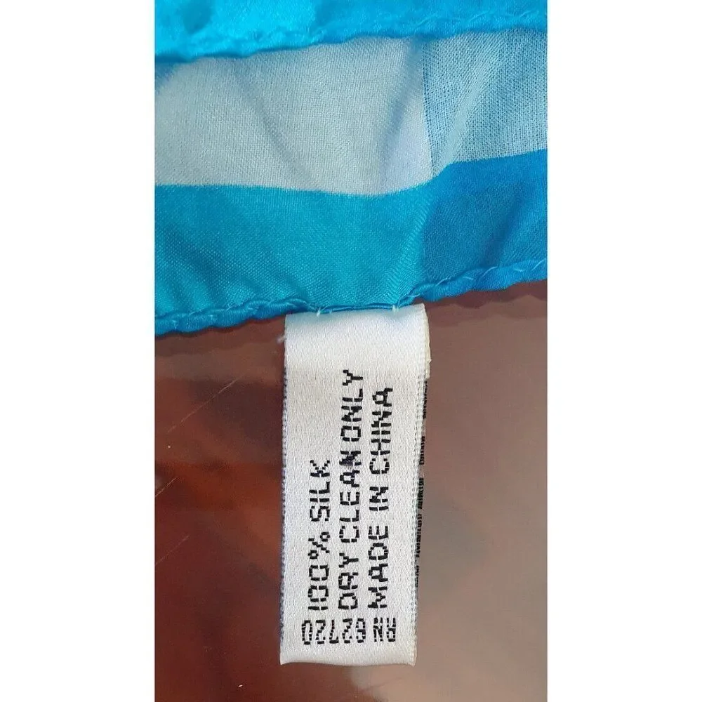 Vintage Oscar de la Renta SIlk Scarf Sze 33x34